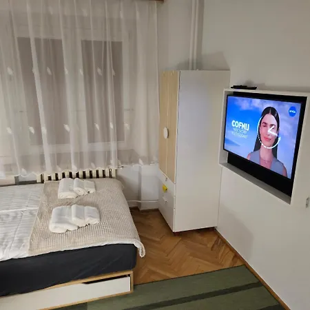 아파트 Plac Mirowski Centrum *