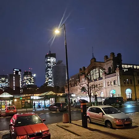 Plac Mirowski Centrum *