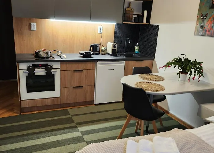 Plac Mirowski Centrum *