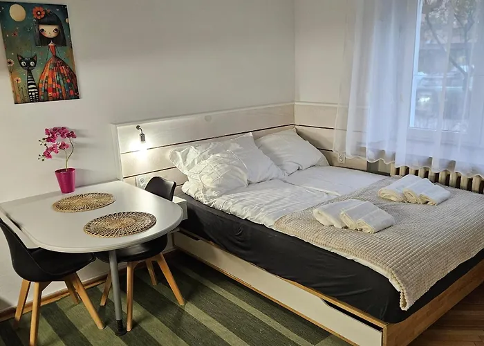 Plac Mirowski Centrum * 바르샤바