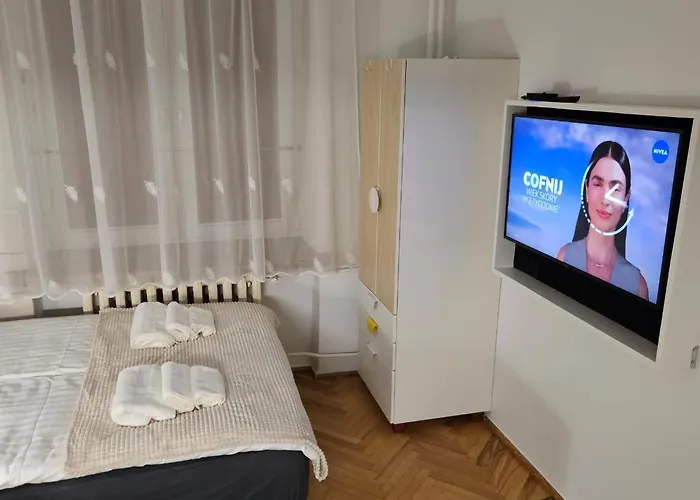 아파트 Plac Mirowski Centrum *