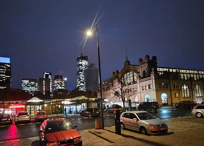 Plac Mirowski Centrum *